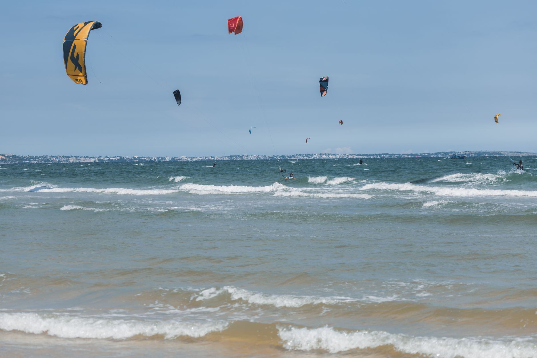Kitesurfing on the Atlantic coast with strong trade winds